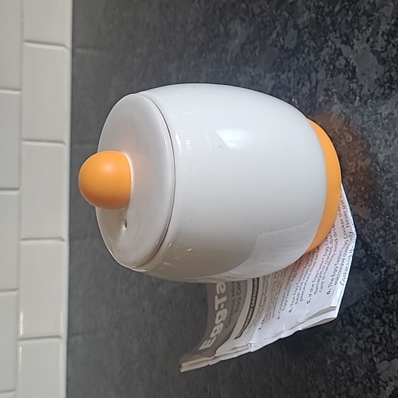 Egg-tastic Microwave Egg Cooker with Instructions - Picture 1 of 9